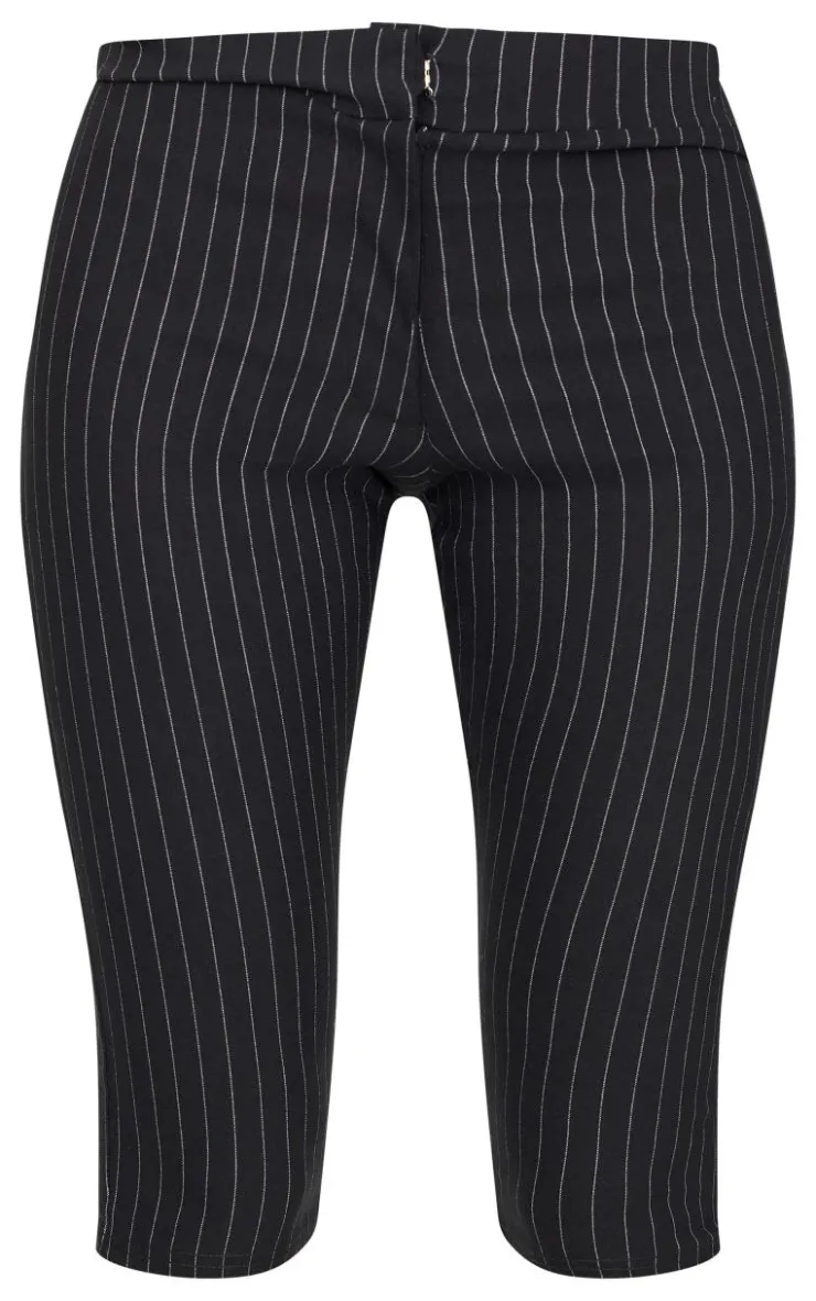 PrettyLittleThing Thanksgiving Outfits*Pinstripe Woven Stretch Capris