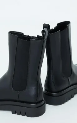 PrettyLittleThing Black Boots*PU Calf High Vamp Chelsea Boots