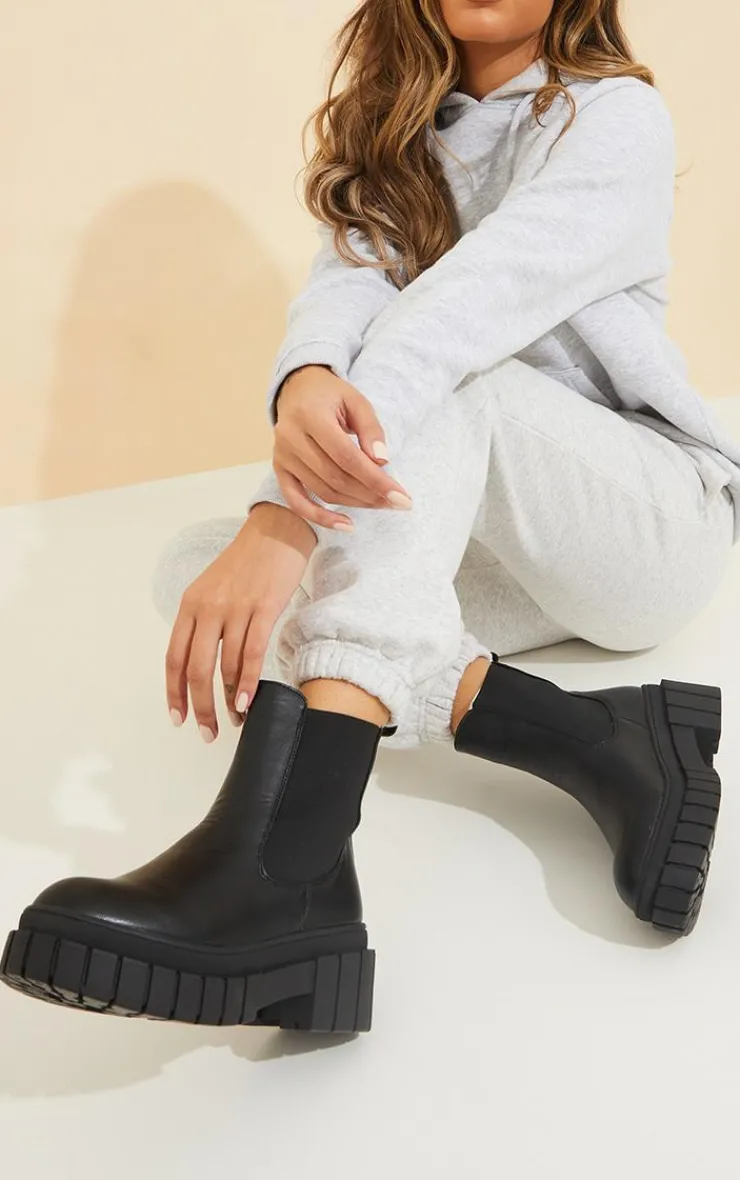 PrettyLittleThing Black Boots*PU Cleated Chelsea Ankle Chunky Boots