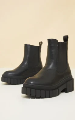 PrettyLittleThing Black Boots*PU Cleated Chelsea Ankle Chunky Boots