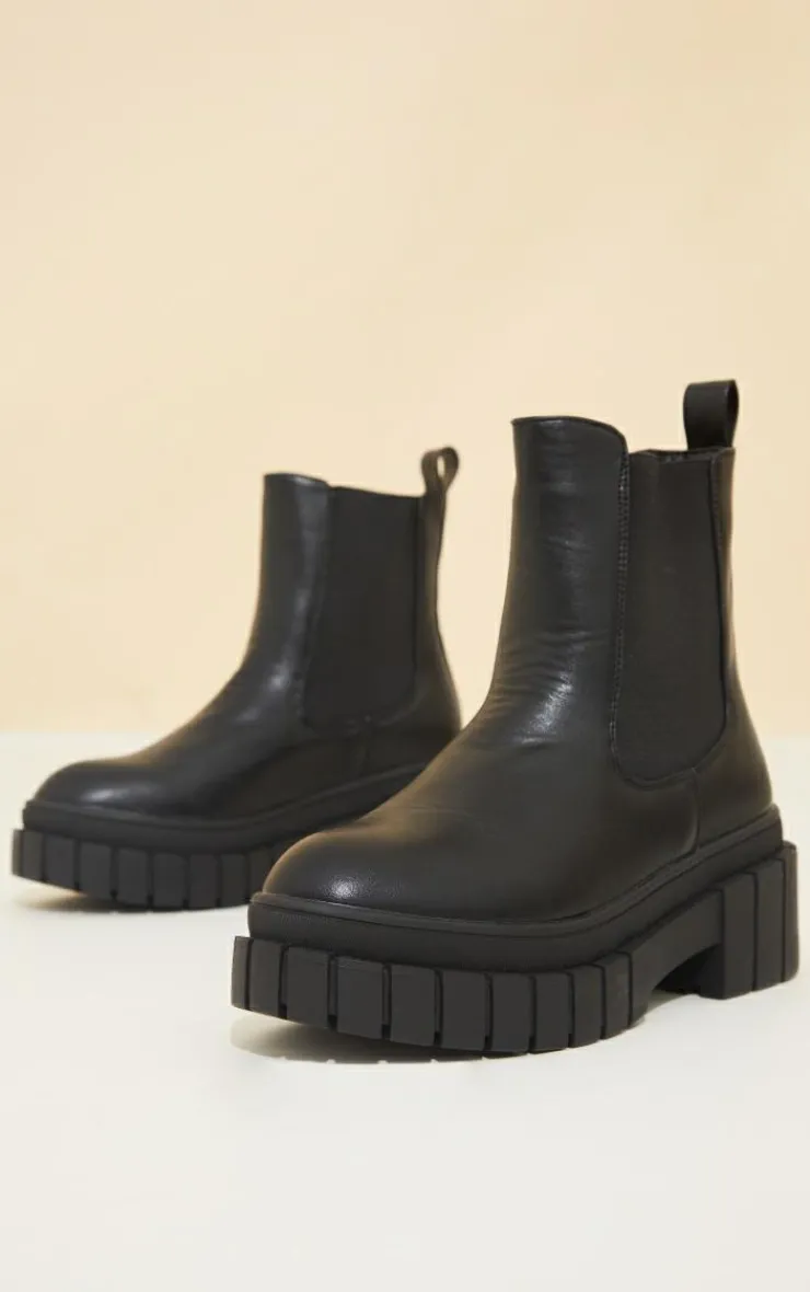 PrettyLittleThing Black Boots*PU Cleated Chelsea Ankle Chunky Boots