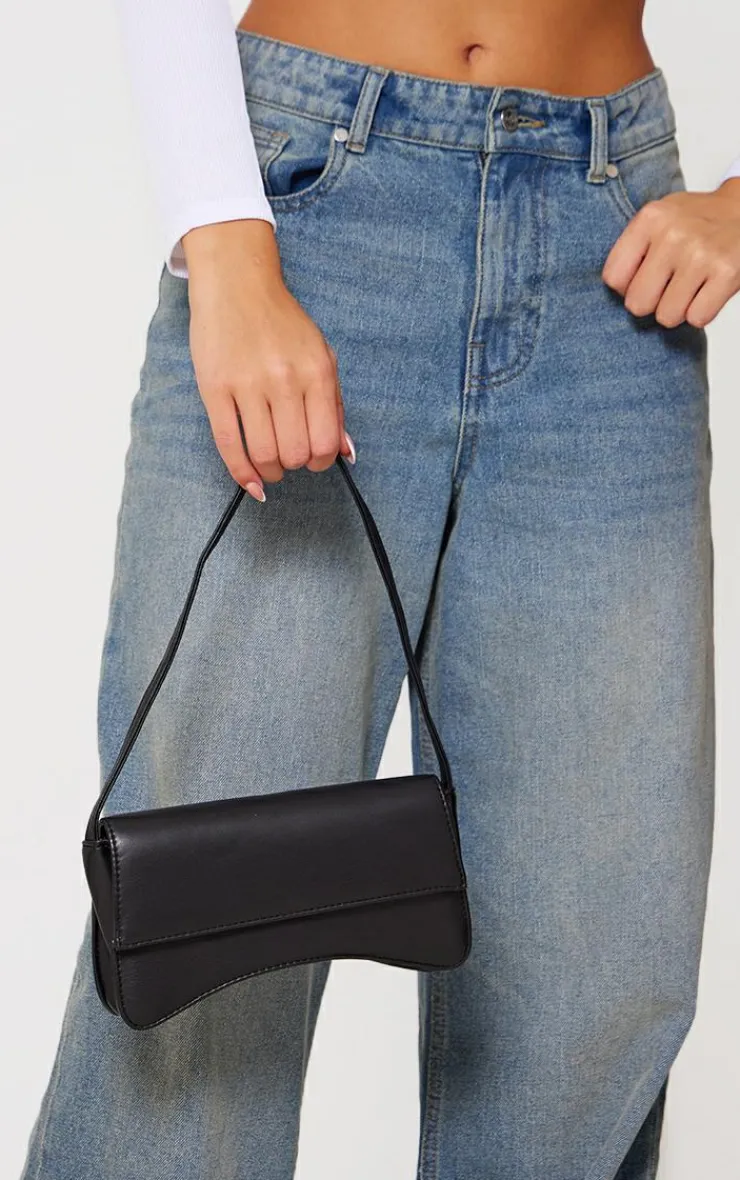 PrettyLittleThing Shoulder Bags*PU Flap Over Baguette Shoulder Bag