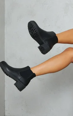 PrettyLittleThing Black Boots*PU Round Toe Basic Chelsea Boots