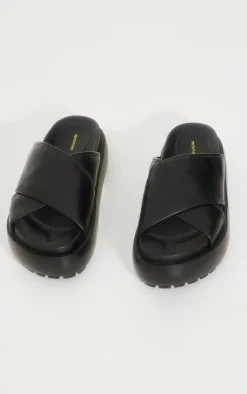 PrettyLittleThing Chunky Sandals*PU Round Toe Cross Strap Chunky Platform Sandals