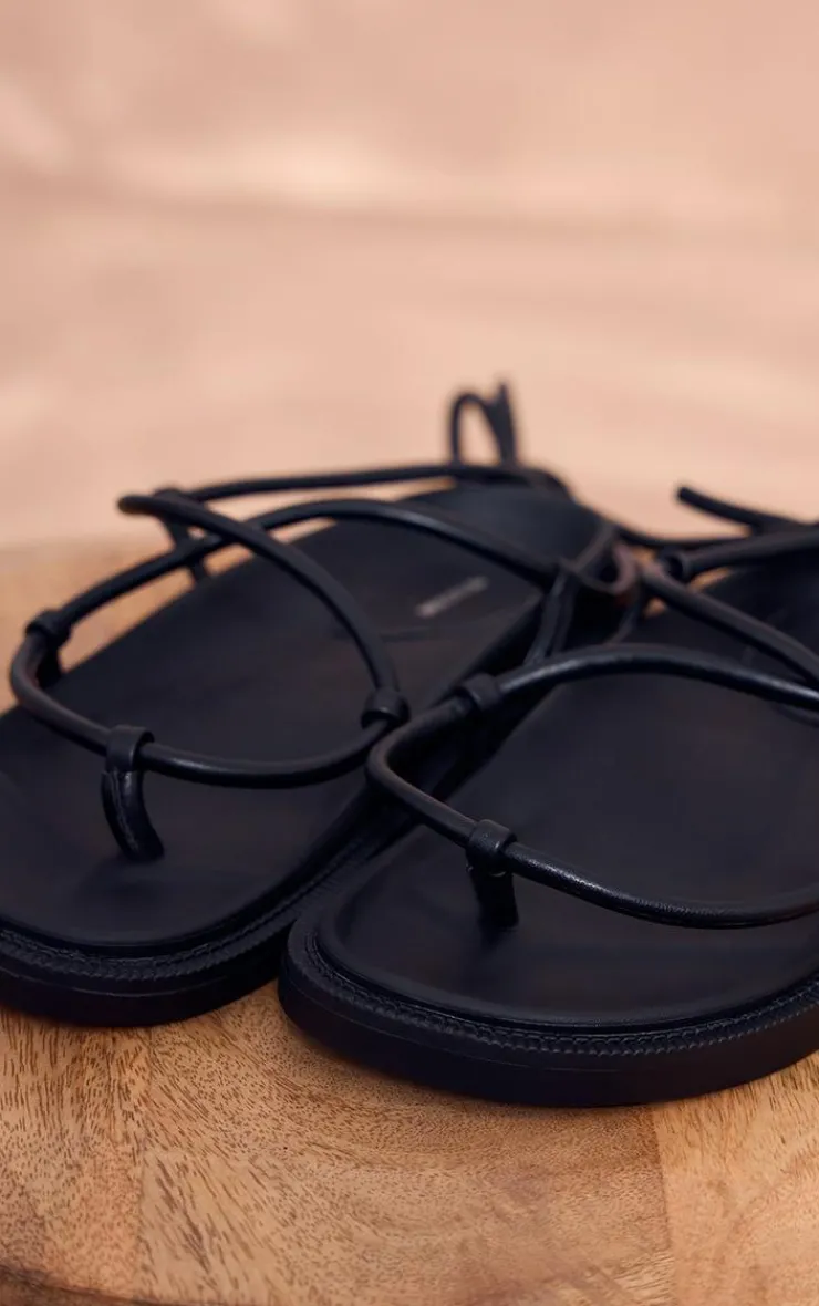 PrettyLittleThing Chunky Sandals*PU Round Toe Crossover Strap Lace Up Chunky Sandals