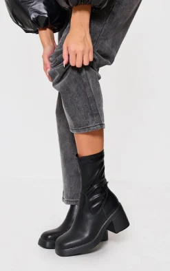 PrettyLittleThing Heeled Boots*PU Round Toe Low Block Heeled Sock Boots