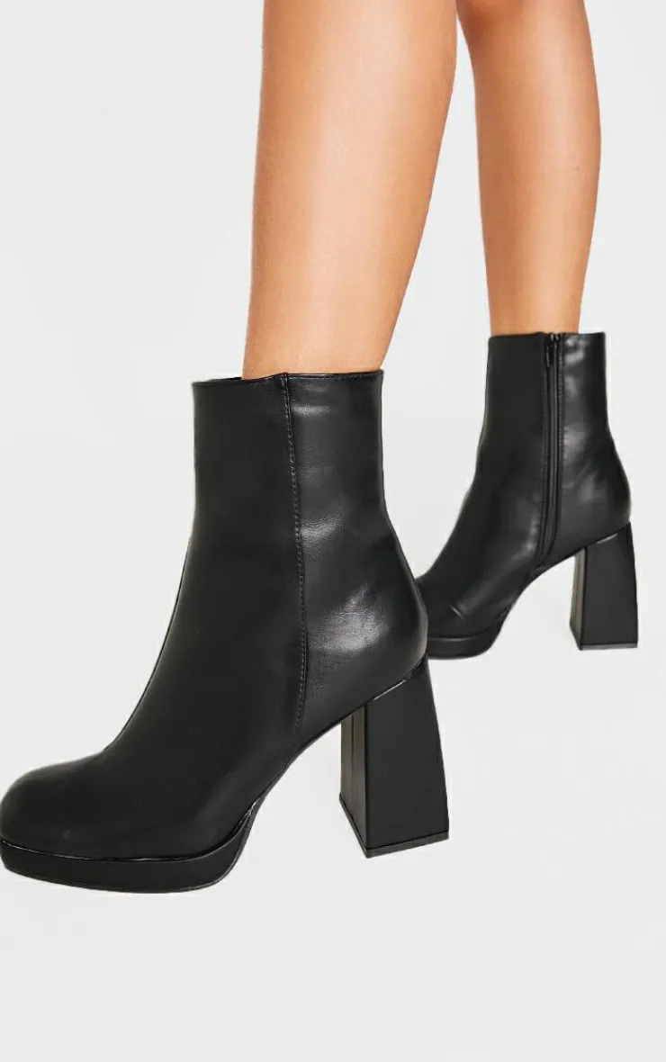PrettyLittleThing Black Boots*PU Square Toe Block Heeled Ankle Boots