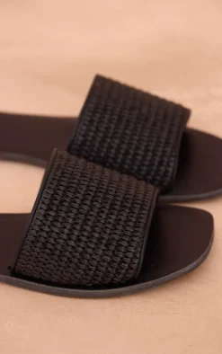 PrettyLittleThing Flat Sandals*PU Square Toe Raffia Strap Flat Sandals