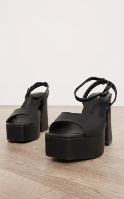 PrettyLittleThing Platform Sandals*PU Strap Detail Flare Platform Heeled Sandals