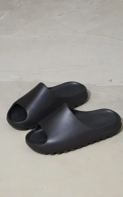PrettyLittleThing Slides*Rubber Ribbed Sole Slides
