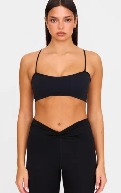 PrettyLittleThing Sports Bras*Sculpt Strappy Dip Sports Bra