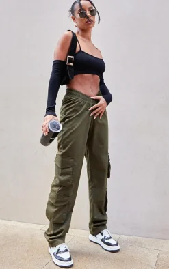 PrettyLittleThing Snatched*Snatched Rib Cold Shoulder Crop Top