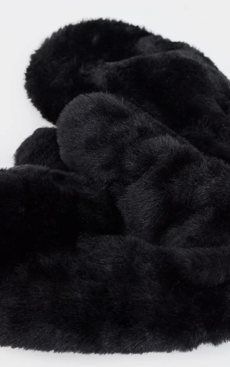 PrettyLittleThing Scarves & Gloves*Soft Faux Fur Attached Mittens