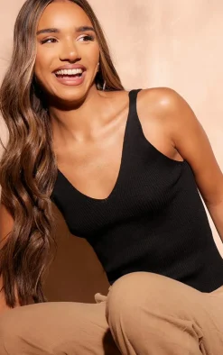 PrettyLittleThing Knitted Tops*Soft Rib Knit V Neck Vest
