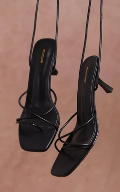 PrettyLittleThing Low Heels*Strappy Lace Up Low Heel Sandals