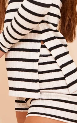 New PrettyLittleThing Striped Textured Rib Long Sleeve Split Hem Longline Top Black