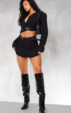 Online PrettyLittleThing Tailored Boxy Belt Cropped Blazer Black