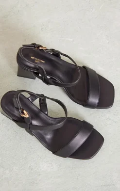 PrettyLittleThing Wide Fit Sandals*Wide Fit Faux Leather Square Toe Strap Block Heeled Sandals