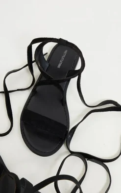 PrettyLittleThing Wide Fit Sandals*Wide Fit Faux Suede Strappy Basic Sandal