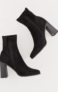 PrettyLittleThing Wide Fit Heels*Wide Fit Faux Suede Block Heeled Sock Ankle Boots