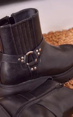 PrettyLittleThing Wide Fit Boots*Wide Fit PU Buckle Detail Ankle Boots