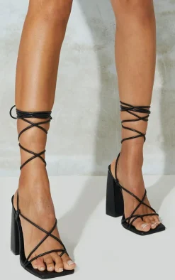 PrettyLittleThing Wide Fit Sandals*Wide Fit PU Square Toe Strappy Heeled Sandals