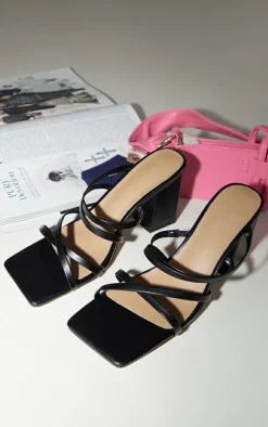 PrettyLittleThing Wide Fit Heels*Wide Fit PU Square Toe Cross Over Straps Block Heeled Mules