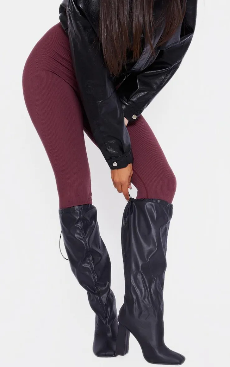 PrettyLittleThing Wide Fit Heels*Wide Fit PU Square Toe Knee High Block Heel Toggle Boots