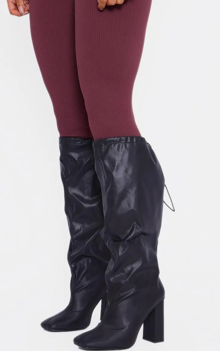 PrettyLittleThing Wide Fit Heels*Wide Fit PU Square Toe Knee High Block Heel Toggle Boots
