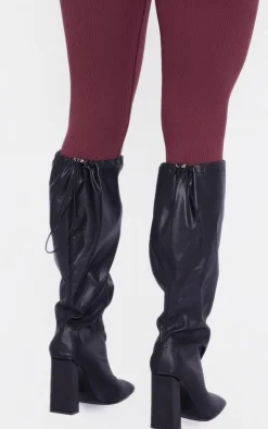 PrettyLittleThing Wide Fit Heels*Wide Fit PU Square Toe Knee High Block Heel Toggle Boots