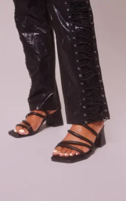PrettyLittleThing Wide Fit Sandals*Wide Fit PU Square Toe Tube Strap Mid Block Heeled Sandals