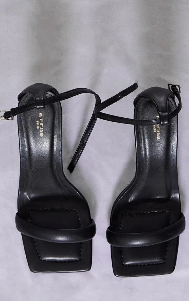 PrettyLittleThing Wide Fit Sandals*Wide Fit PU Square Toe Ankle Strap High Heeled Sandals