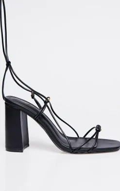 PrettyLittleThing Wide Fit Sandals*Wide Fit PU Square Toe Lace Up Block Heeled Sandals