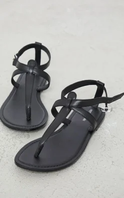 PrettyLittleThing Wide Fit Sandals*Wide Fit Real Leather Basic Toe Thong Strap Flat Sandals