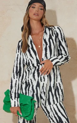 Clearance PrettyLittleThing Zebra Oversized Print Shirt Black