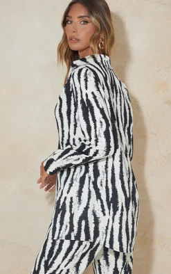 Clearance PrettyLittleThing Zebra Oversized Print Shirt Black