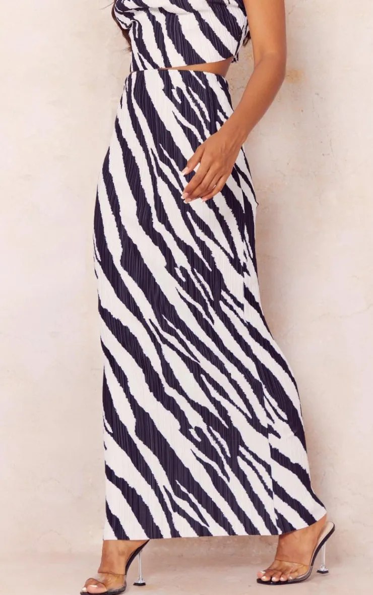 Hot PrettyLittleThing Zebra Print Plisse Maxi Skirt Black