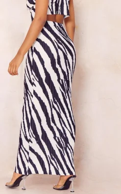 Hot PrettyLittleThing Zebra Print Plisse Maxi Skirt Black