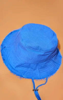 PrettyLittleThing Hats*Frayed Edge Toggle Bucket Hat
