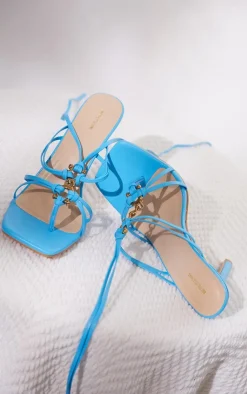 PrettyLittleThing Wide Fit Sandals*Wide Fit PU Chain Detail Toe Thong Lace Up High Heeled Sandals
