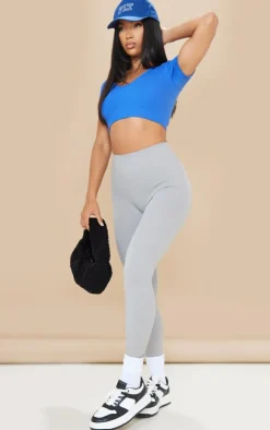 PrettyLittleThing Snatched*Snatched Rib V Neck Band Short Sleeve Crop Top