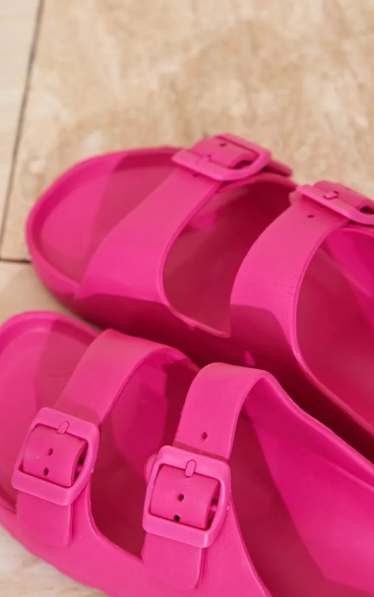 PrettyLittleThing Wide Fit Sandals*Wide Fit Rubber Buckle Footbed Slides