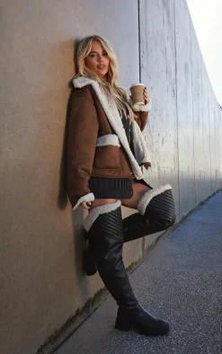 PrettyLittleThing Winter Coats & Jackets*Borg Lined Faux Suede Coat