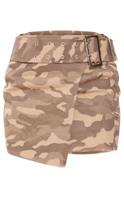 New PrettyLittleThing Camo Buckle Detail Denim Mini Skirt Brown