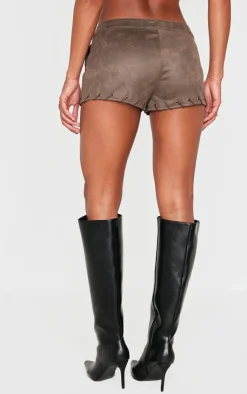 New PrettyLittleThing Distressed Faux Suede Eyelet Hotpants Brown
