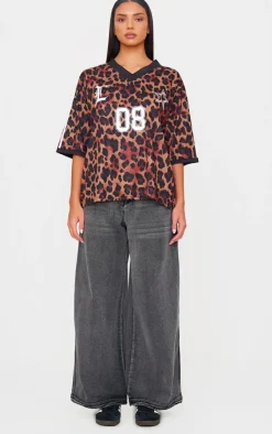 PrettyLittleThing T-Shirts*Leopard Print Football Jersey