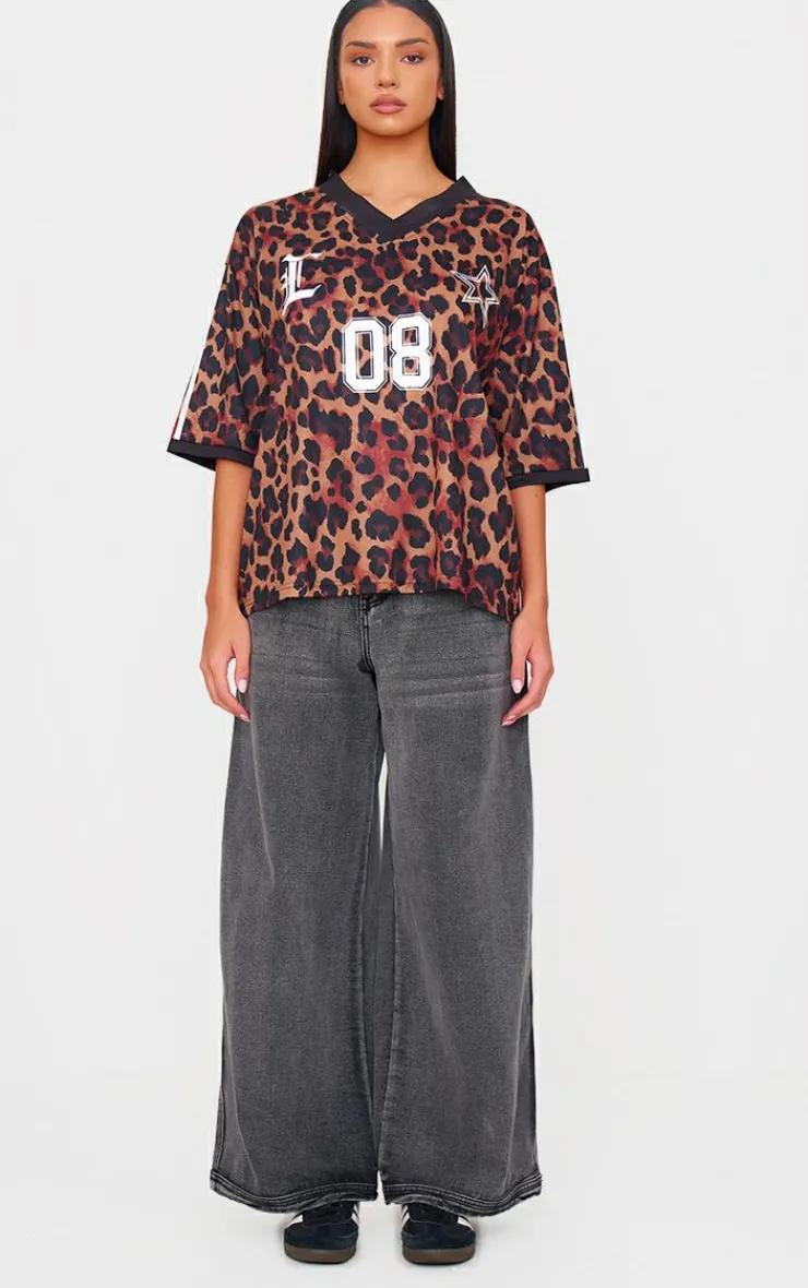 PrettyLittleThing T-Shirts*Leopard Print Football Jersey
