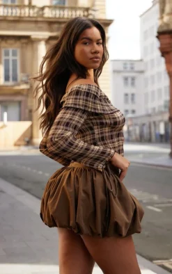 PrettyLittleThing Blouses*Plisse Chiffon Check Bardot Blouse