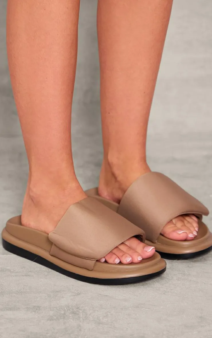 PrettyLittleThing Slides*Pu Round Toe Velcro Strap Flat Slider Sandals
