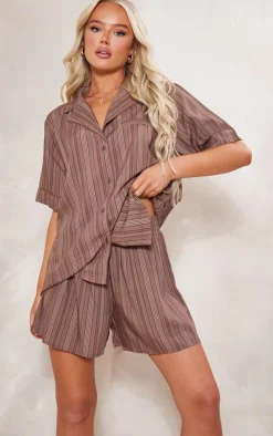 Outlet PrettyLittleThing Stripe Print Woven Piping Detail Floaty Shorts Brown